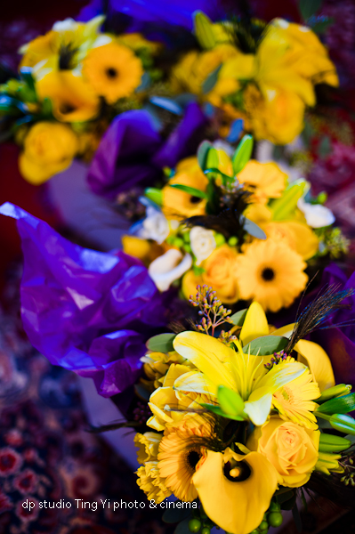 Bridesmaids' bouquets out of the box...
